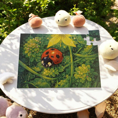 Puzzle 35 pièces - coccinelle - L’invitée à pois