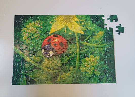 Puzzle 120 pièces - coccinelle - L’invitée à pois